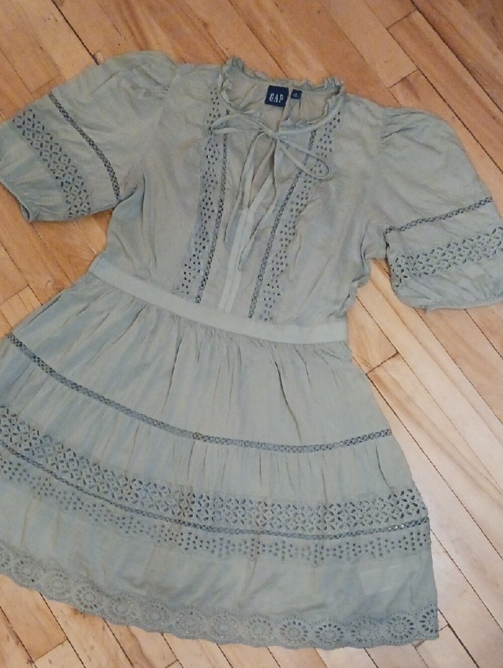 GAP Sage Olive Green Eyelet Tie-Front Dress Size M